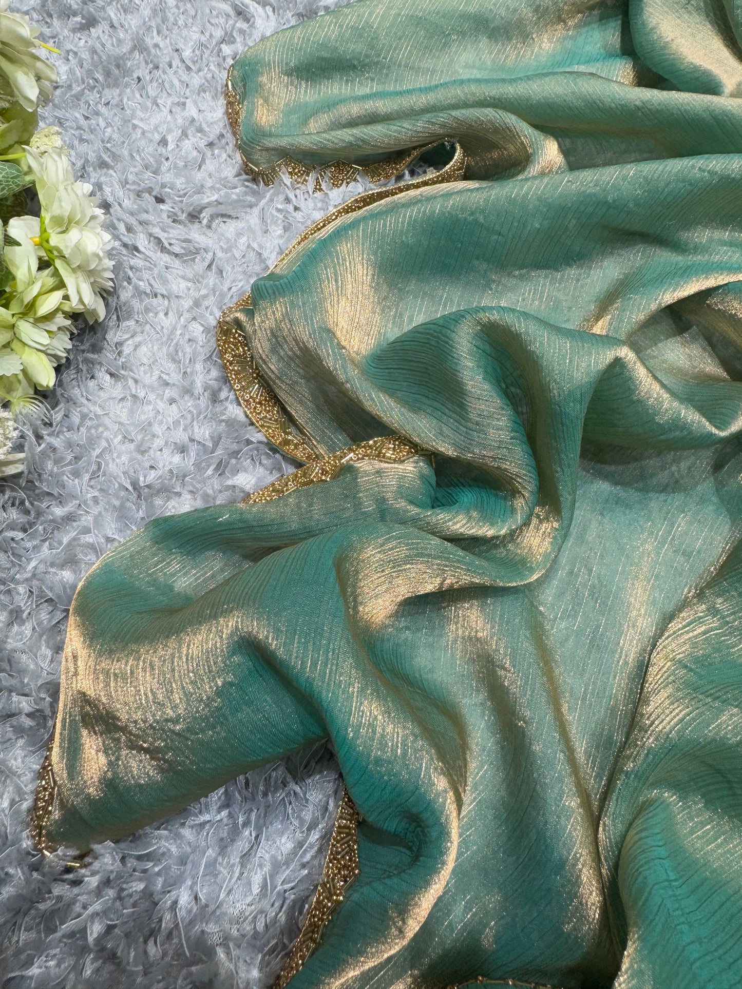 Shine with Grace β Katdana Moti Lace Border Saree