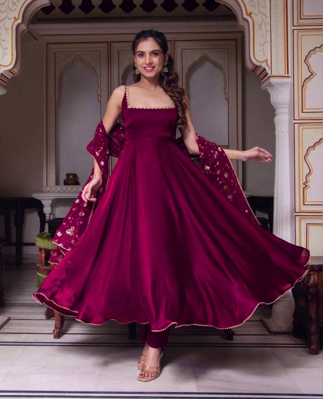 Party Wear Latest Designer Dresses For Ladies Shop Party Wear Gowns For Women Designer Dresses Online- Party Wear Latest Designer Dresses For Ladies Shop Party Wear Gowns For Women Designer Dresses Online-
