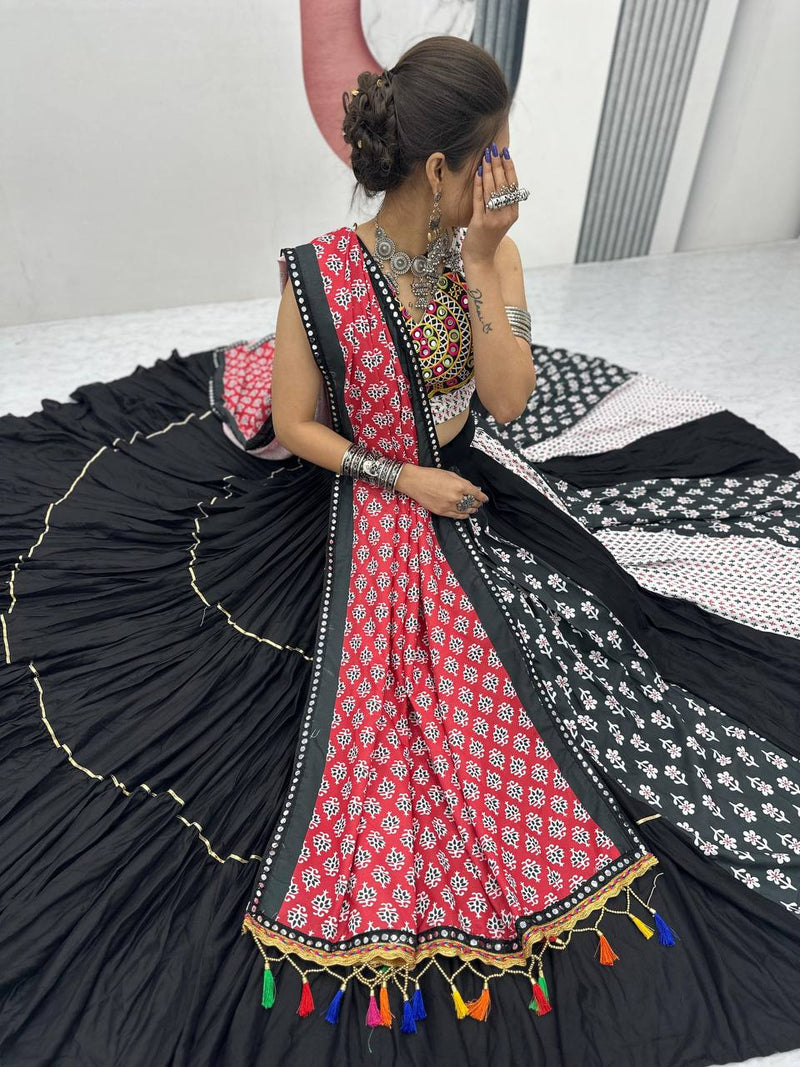 Big Flair Navratri Special Lehenga Choli – 8 Meter Grand Flair!