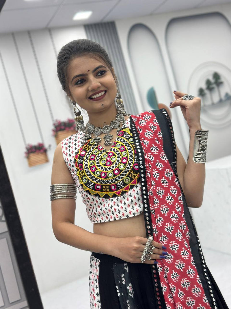Big Flair Navratri Special Lehenga Choli – 8 Meter Grand Flair!