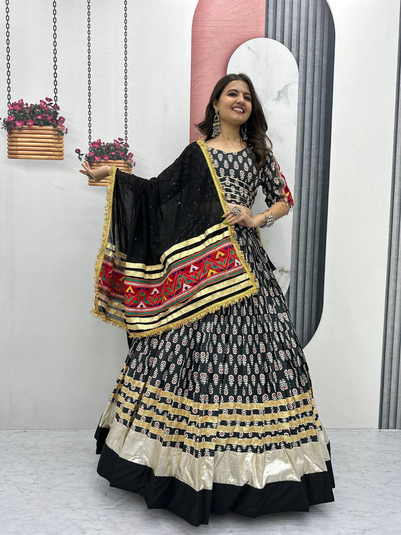 Navratri Special Real Modeling Lehenga Choli Set (6 Mtr Flair)