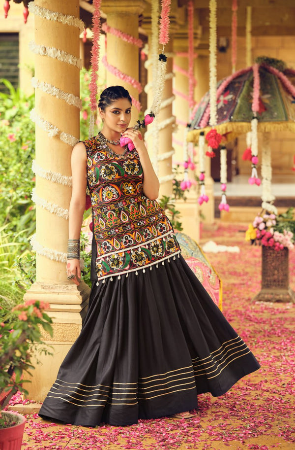 "Pehnava Jo Virasat Ban Jaye" – Premium Designer Lehenga Choli Set