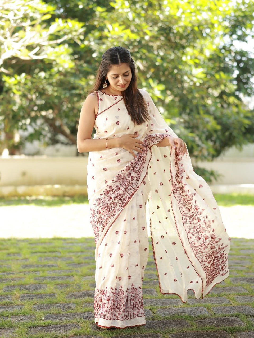 Heavy Kota Checks Saree with Multi Embroidery Butti Lace Work & Embroidered Blouse – Designer Party Wear Kota Checks Saree for Women