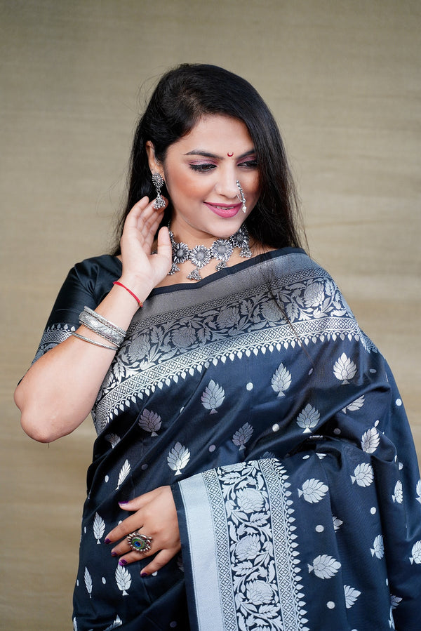 Black Soft Silk Maharashtrian Paithani Saree