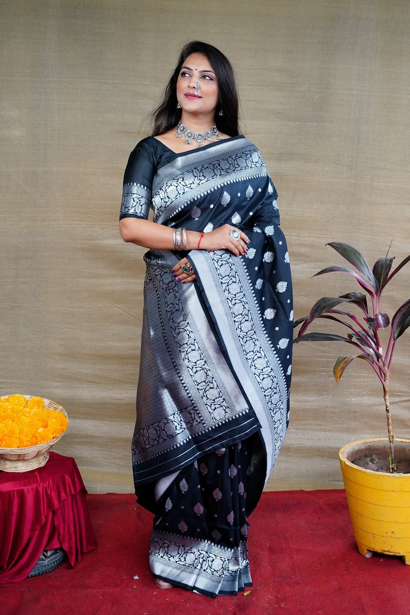 Black Soft Silk Maharashtrian Paithani Saree