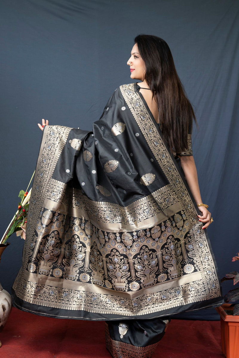 Black Soft Silk Maharashtrian Paithani Saree